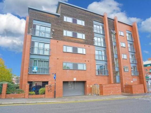 House for sale in Devonshire, South Yorkshire