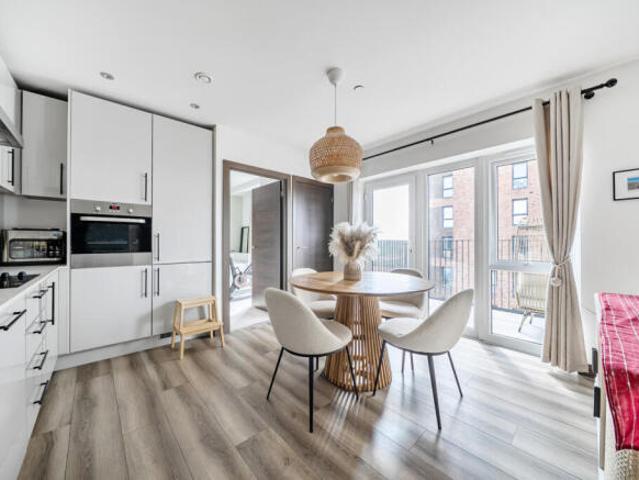 Apartment for sale in North Watford, Hertfordshire