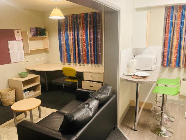 Studio for rent in South Yorkshire