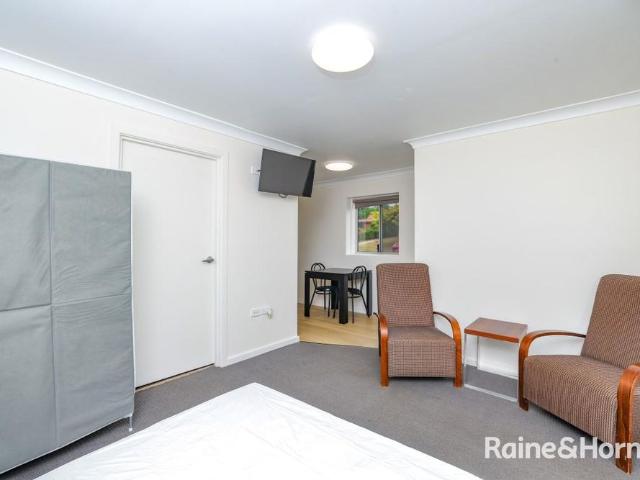Granny Flat for rent in Bathurst, New South Wales