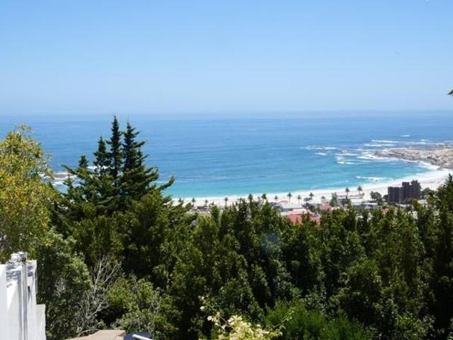 Apartment for rent in Camps Bay, Cape Town