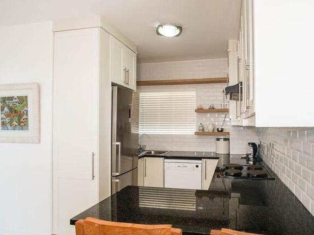 Apartment for rent in Camps Bay, Cape Town