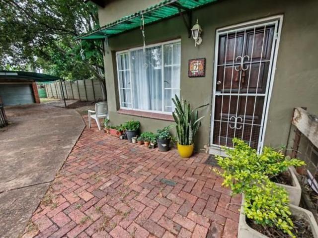 Apartment for rent in Waterkloof, Gauteng