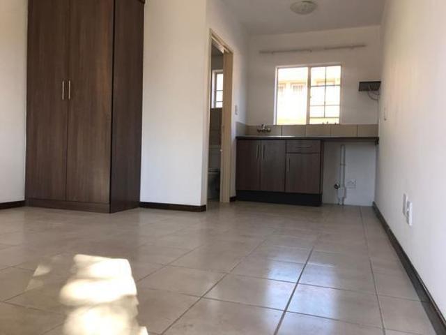 Apartment for rent in Waterkloof, Gauteng