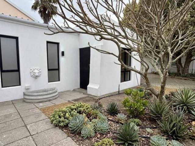 Apartment for rent in Dieprivier, City of Cape Town