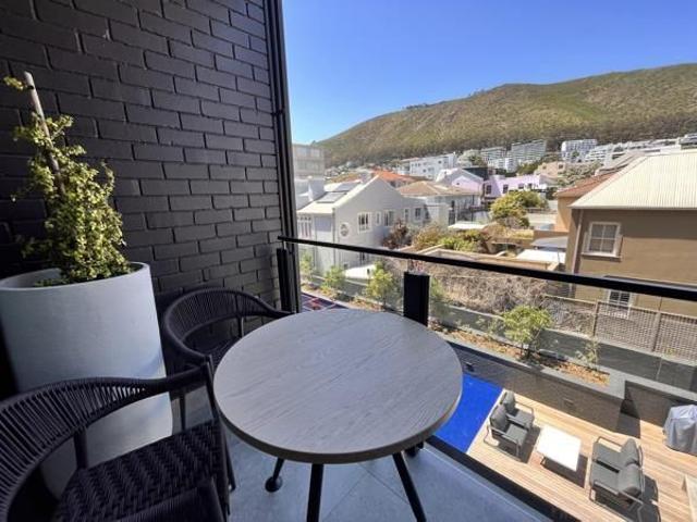 Apartment for rent in Fresnaye, Cape Town