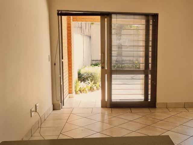 Apartment for rent in Paulshof, Alexandra