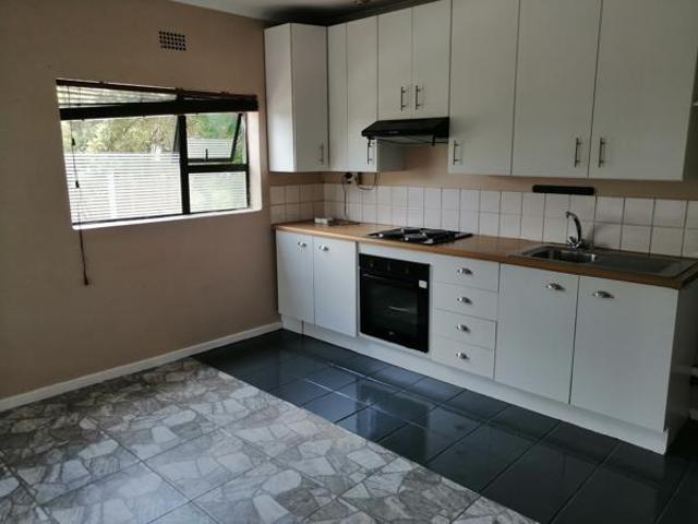 Apartment for rent in Paulshof, Alexandra