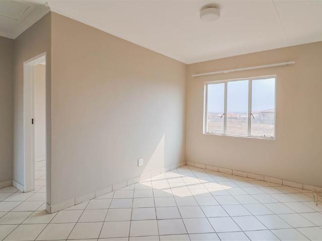 Apartment for sale in Vosloorus, Gauteng