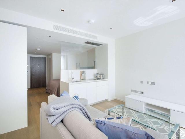 Apartment for rent in Battersea, Greater London