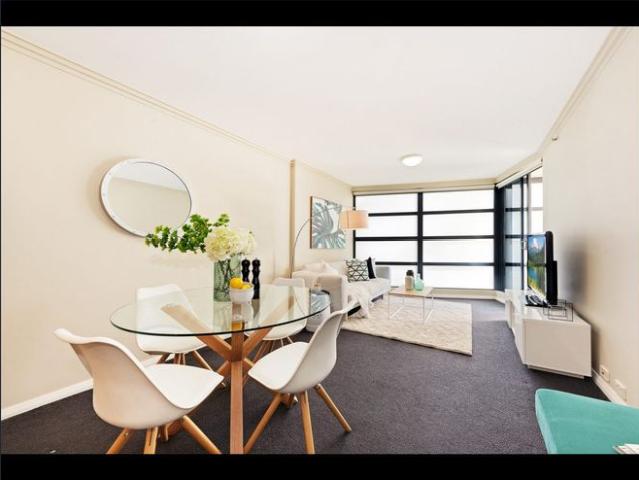 Granny Flat for rent in Lower North Shore, Sydney