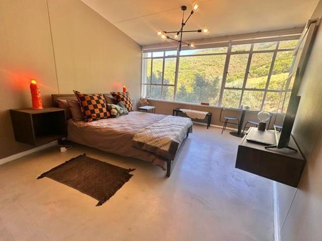 Apartment for rent in Vredehoek, Cape Town