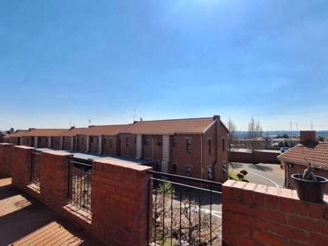 Apartment for rent in Nooitgedacht, Gauteng