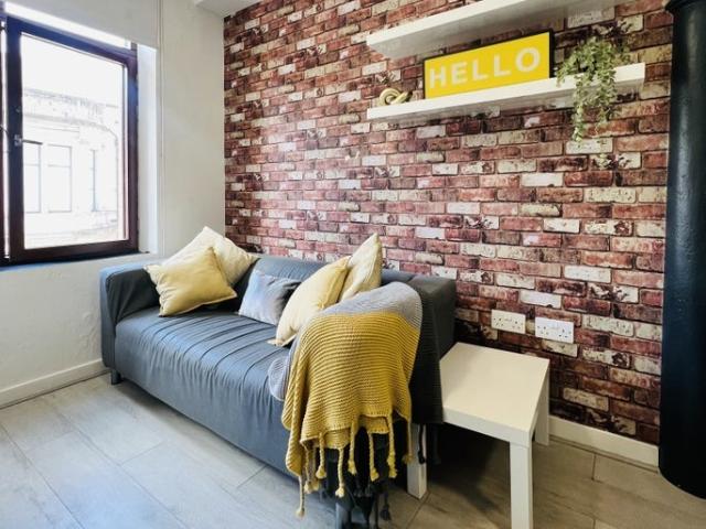 Studio for rent in Cavern Quarter, Calderstones