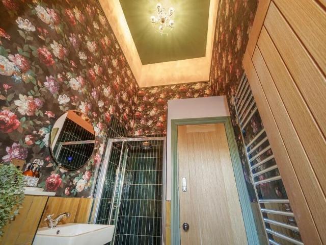 Studio for rent in Kingswood, South Gloucestershire