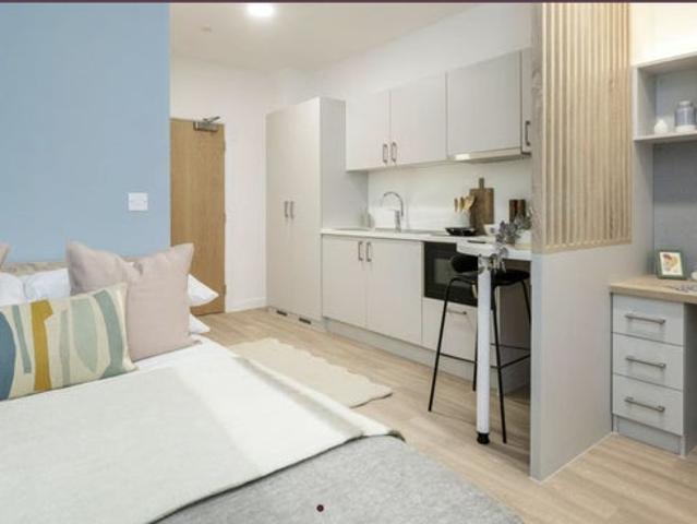 Studio for rent in Victoria Park, Manchester