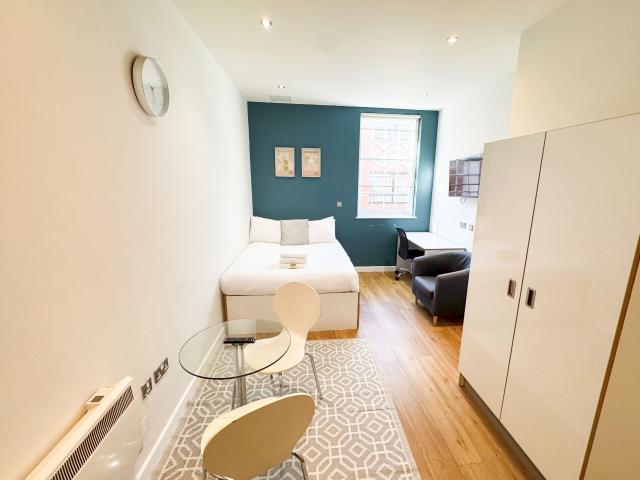 Studio for rent in City Centre, Feckenham