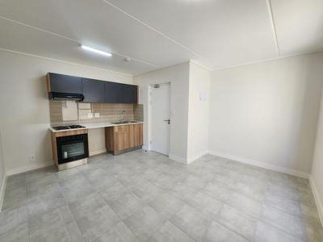 Apartment for rent in Temperance Town, City of Cape Town
