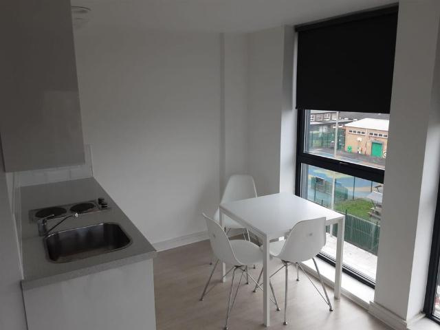 Studio for rent in Canning / Georgian Quarter, Calderstones
