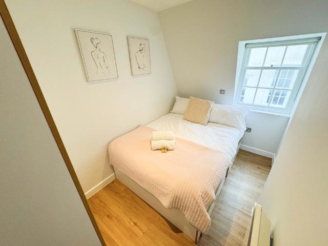 Studio for rent in City Centre, Feckenham