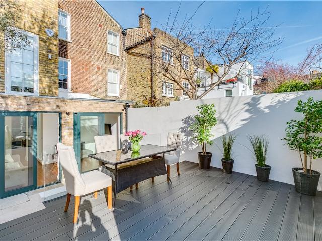 Studio for rent in Earl's Court, Greater London