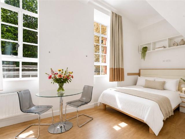 Studio for rent in Earl's Court, Greater London