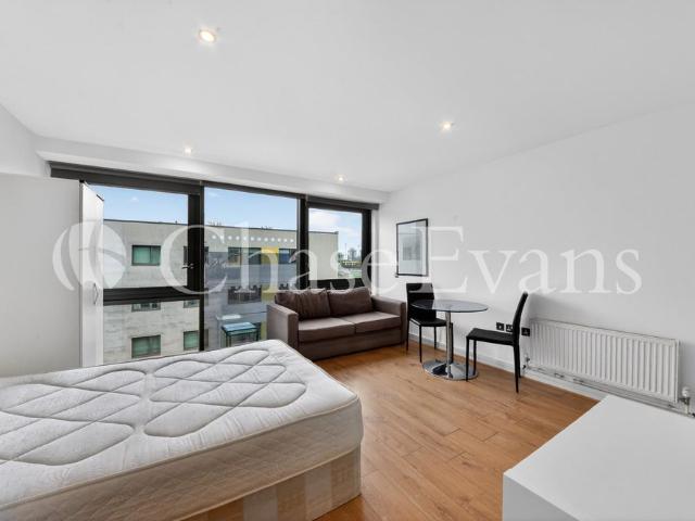 Studio for rent in Bromley-by-Bow, Poplar Grove