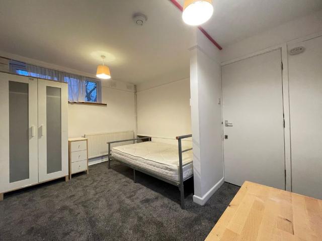 Studio for rent in Headingley Hill, Headingley