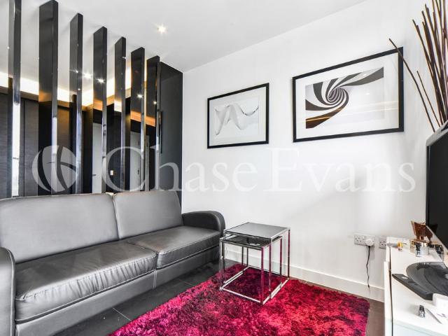 Studio for rent in London Borough of Tower Hamlets, Greater London