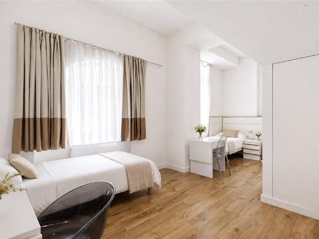 Studio for rent in Earl's Court, Greater London