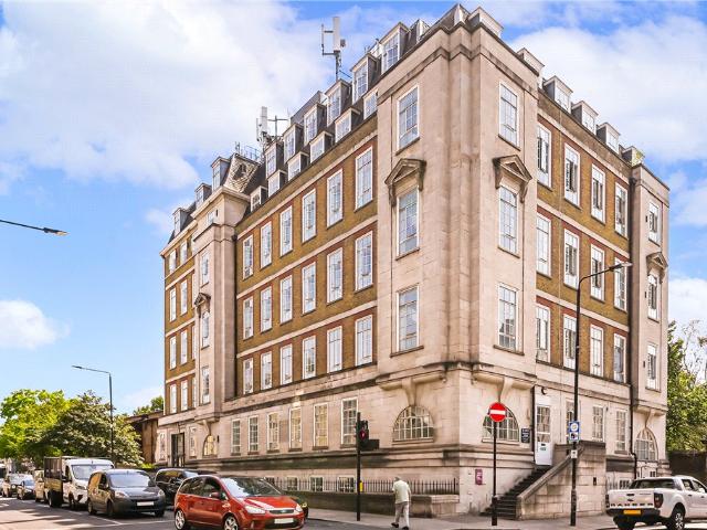 Studio for rent in Earl's Court, Greater London