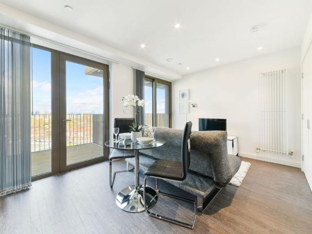 Studio for rent in Custom House, Greater London