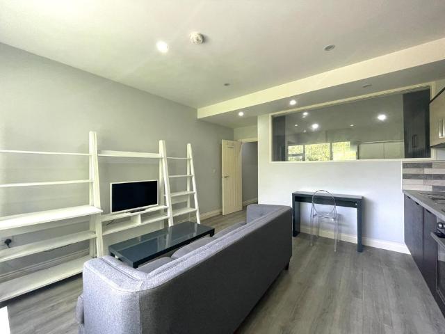 Studio for rent in Horsforth, West Yorkshire