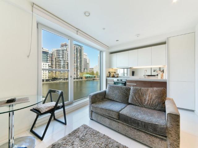 Studio for rent in Isle Of Dogs, Greater London