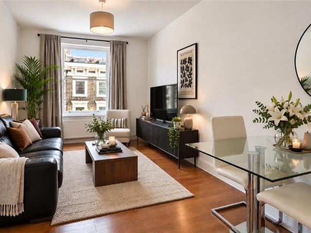 Studio for rent in Earl's Court, Greater London