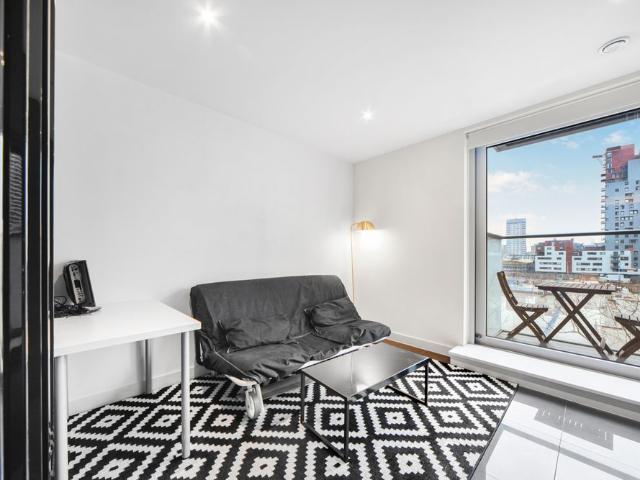 Studio for rent in Isle Of Dogs, Greater London