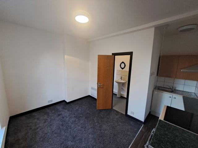 Studio for rent in Cabbage Hall, Calderstones