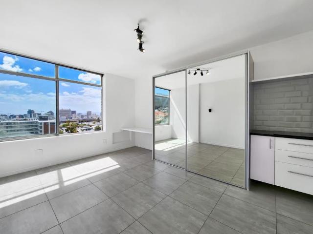 Apartment for rent in Cape Town Ward 115, Cape Town