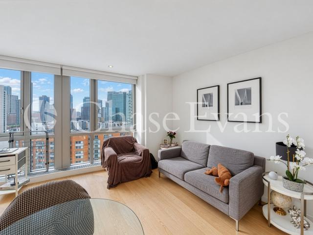 Studio for rent in New Providence Wharf, Greater London
