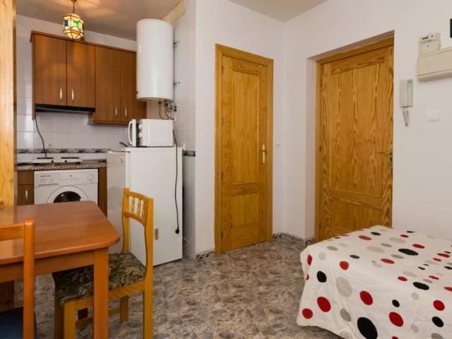 Estudio en alquiler en Ronda, Comarca de la Vega de Granada