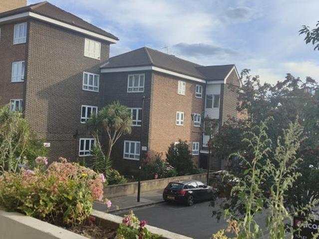Studio for rent in Loughborough Junction, Greater London