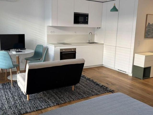 Estúdio alugar em Bairro Clemente Vicente, Oeiras