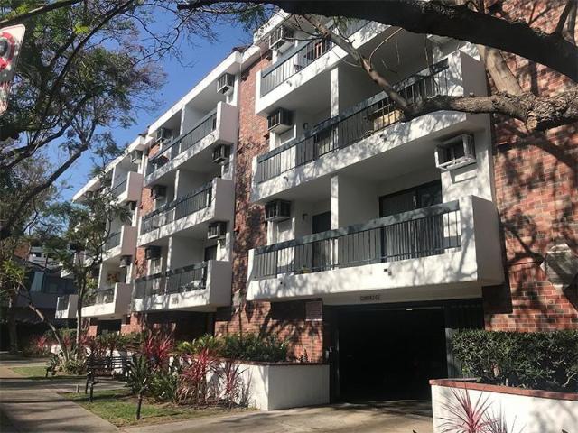 Apartment for rent in Canoga Park, California