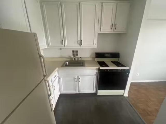 Apartment for rent in Bayside