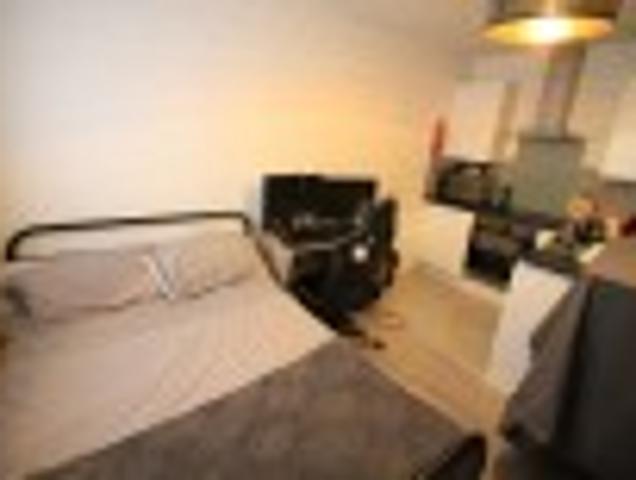 Studio for rent in Coundon, West Midlands