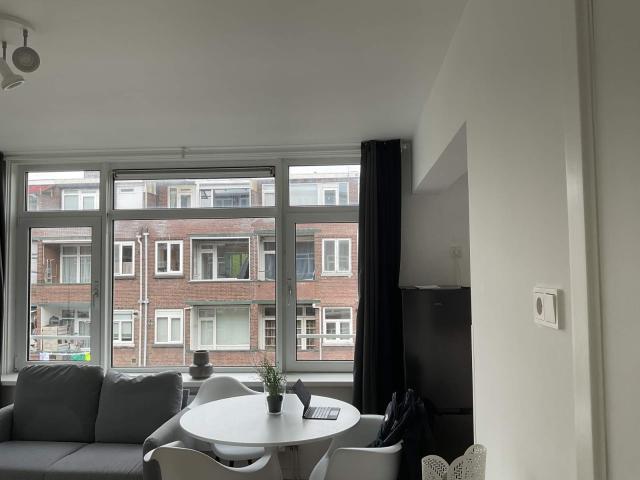 Studio te huur in Charlois, Rotterdam