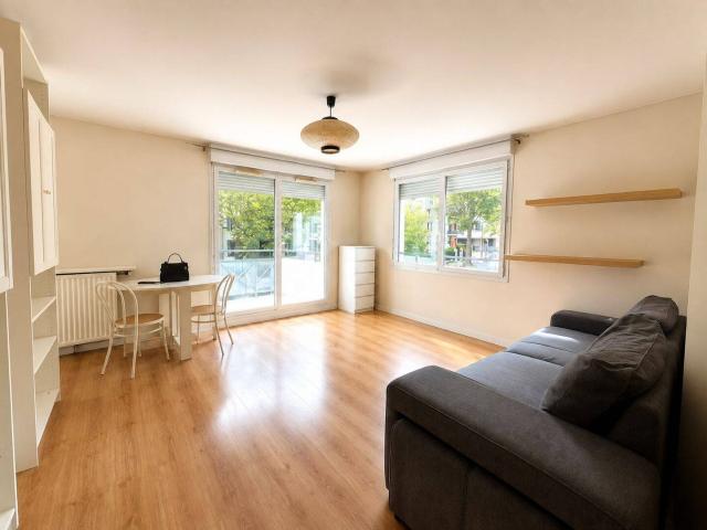 Studio location à Châtillon, Hauts-de-Seine