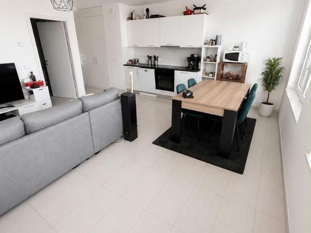 Studio mieten in Echandens, Waadt