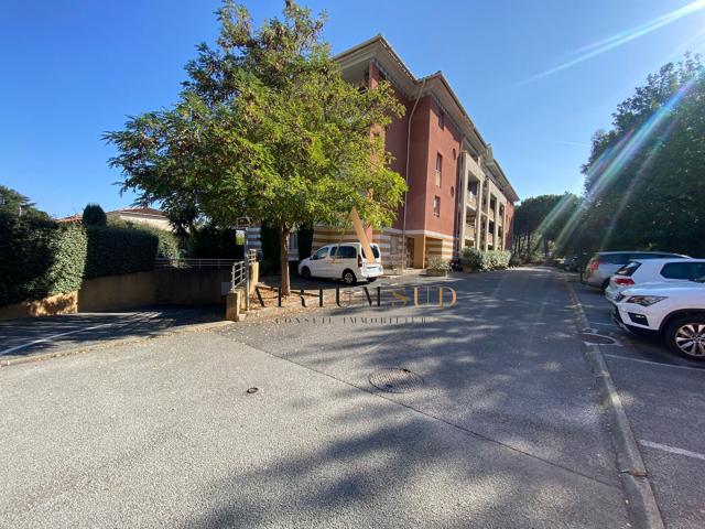 Studio location à Arrondissement de Draguignan, Bagnols-en-forêt