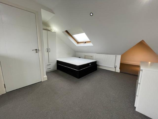 Studio for rent in Mapesbury, Greater London
